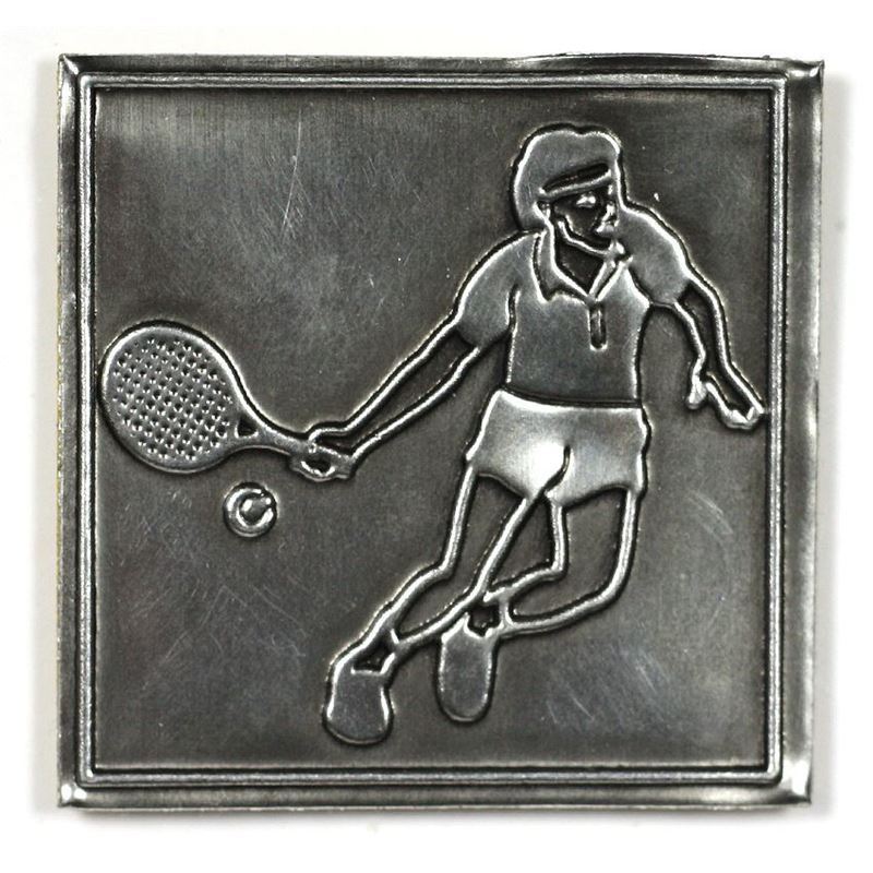 Tinnen etiket 'Tennis', vierkant, metaal, zilver Tinnen etiket 'Tennis', vierkant, metaal, zilver